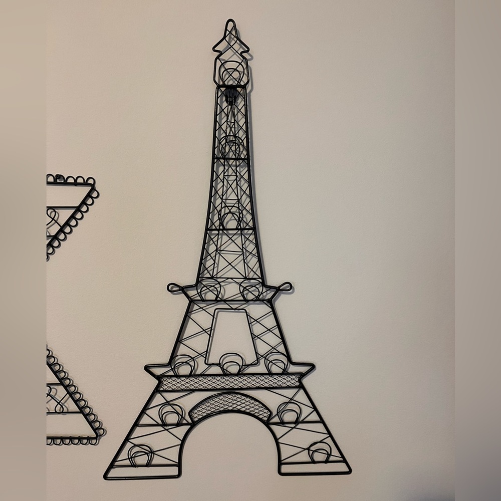 Eiffel Tower wall hanging picture/note holder.
